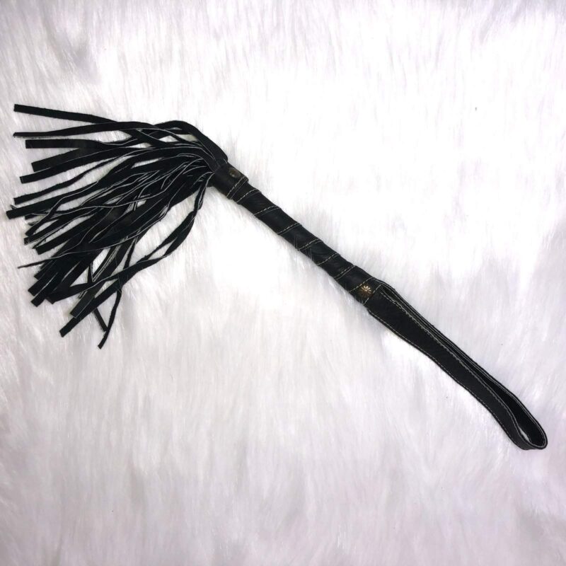 Látigo de Castigo Negro 02